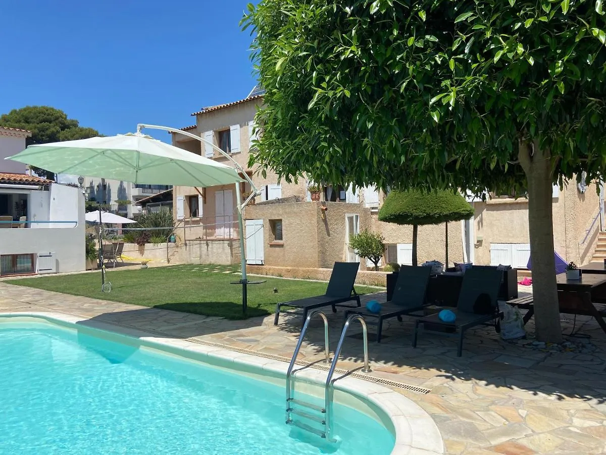 Debbie'S Crew House Hostel Αντίμπ Γαλλία