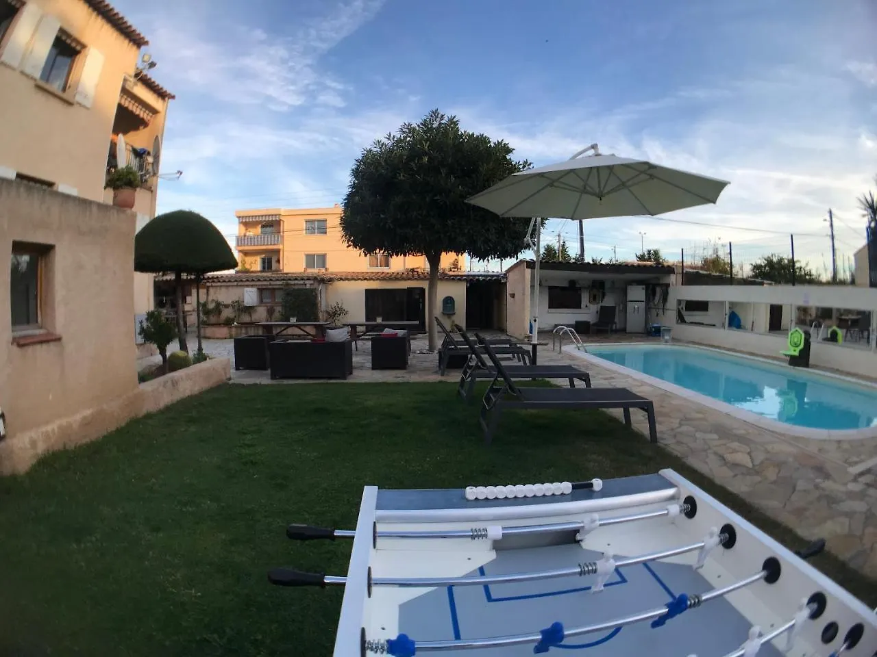 Auberge de jeunesse Debbie'S Crew House à Antibes
